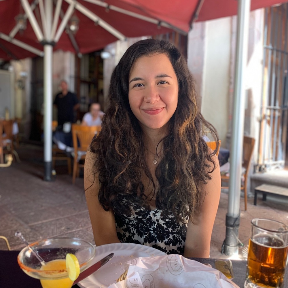 Meet your Posher, Lucia
